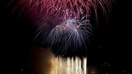 Fuegos artificiales en Donostia y en el mundo - Homenaje a Rafael Aguirre Fuegos artificiales en Donostia y en el mundo - Homenaje a Rafael Aguirre