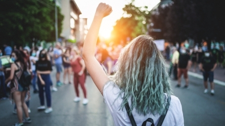 Mugi muga : identités politiques jeunes des deux côtés de la frontière