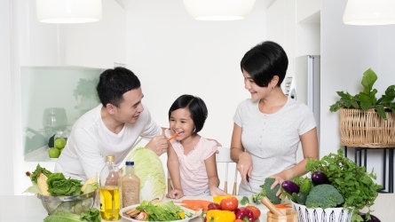 Claves para una salud emocional y el arte de saber alimentarte. La familia como entorno de salud Claves para una salud emocional y el arte de saber alimentarte. La familia como entorno de salud